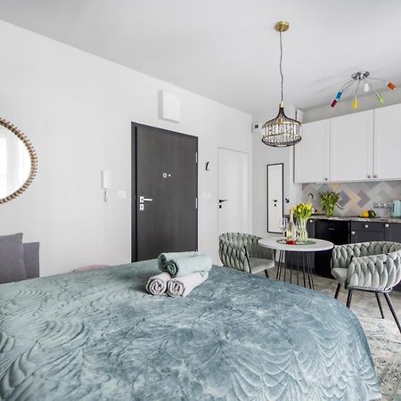 Mini Apartamenty Deluxe Metro Park Krzemieniecka Warszawa Zewnętrze zdjęcie