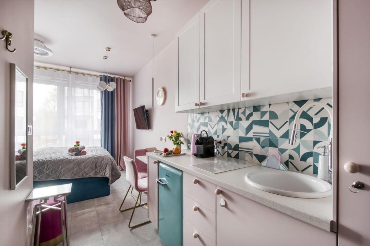 Mini Apartamenty Deluxe Metro Park Krzemieniecka Warszawa Zewnętrze zdjęcie