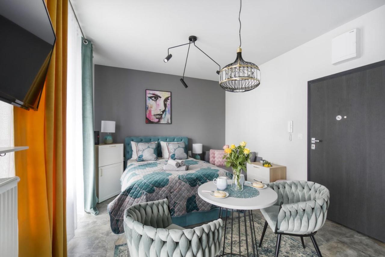 Mini Apartamenty Deluxe Metro Park Krzemieniecka Warszawa Zewnętrze zdjęcie